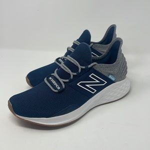 New Balance Mens ROAV Sneaker Like New Blue Gray